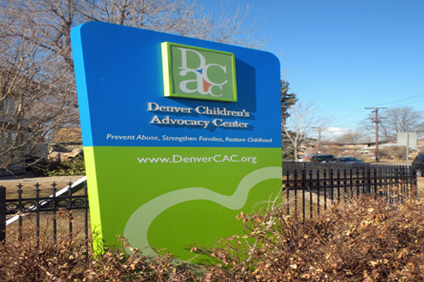 内部照明标志丹佛儿童宣传